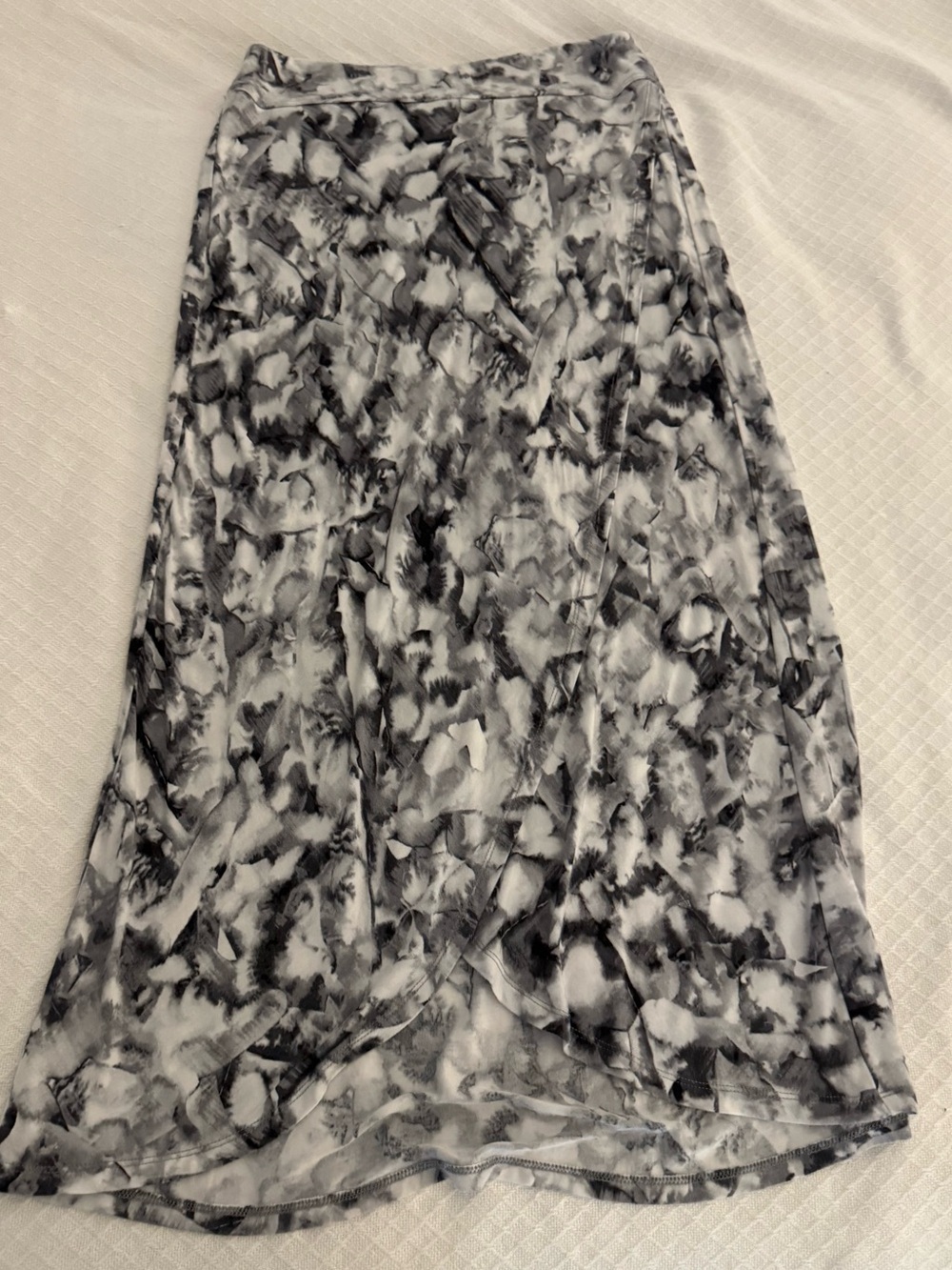 Dakini skirt in Small Faux wrap, elastic waist Black/Gray/White